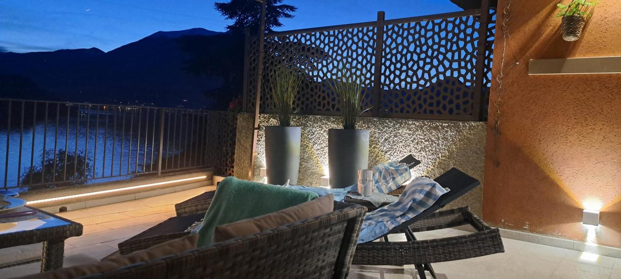 Dream Lake Panorama, Garage In The Center Of Varenna Esterno foto