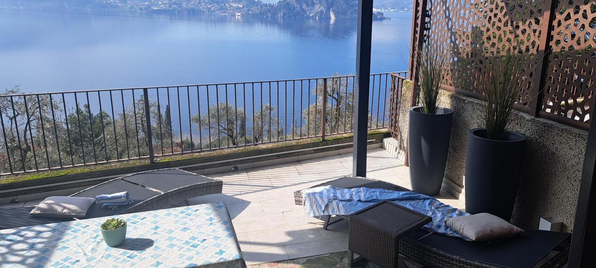 Dream Lake Panorama, Garage In The Center Of Varenna Esterno foto